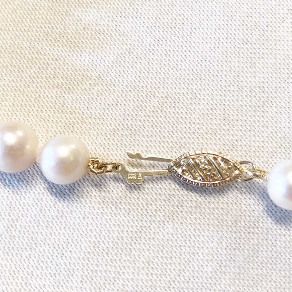 New 14k Freshwater White Pearl Necklace 18” - Picture 5 of 7